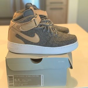 Nike Air Force 1 mid size 6.5 women’s